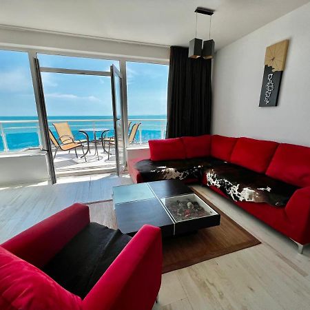 Modern Beachfront Apartment With Pool Ravda Ngoại thất bức ảnh