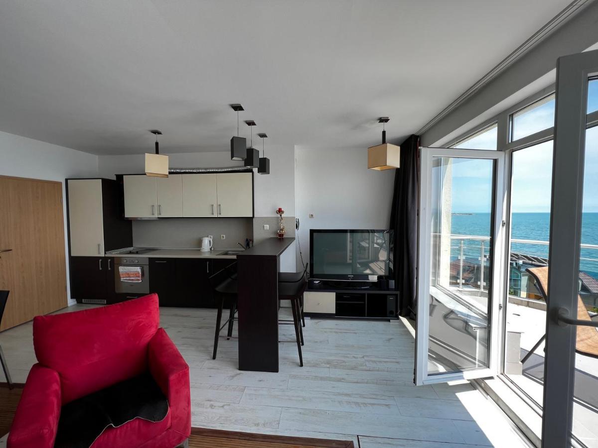 Modern Beachfront Apartment With Pool Ravda Ngoại thất bức ảnh