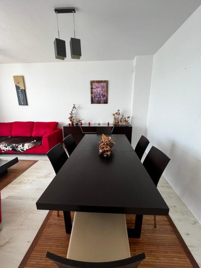 Modern Beachfront Apartment With Pool Ravda Ngoại thất bức ảnh